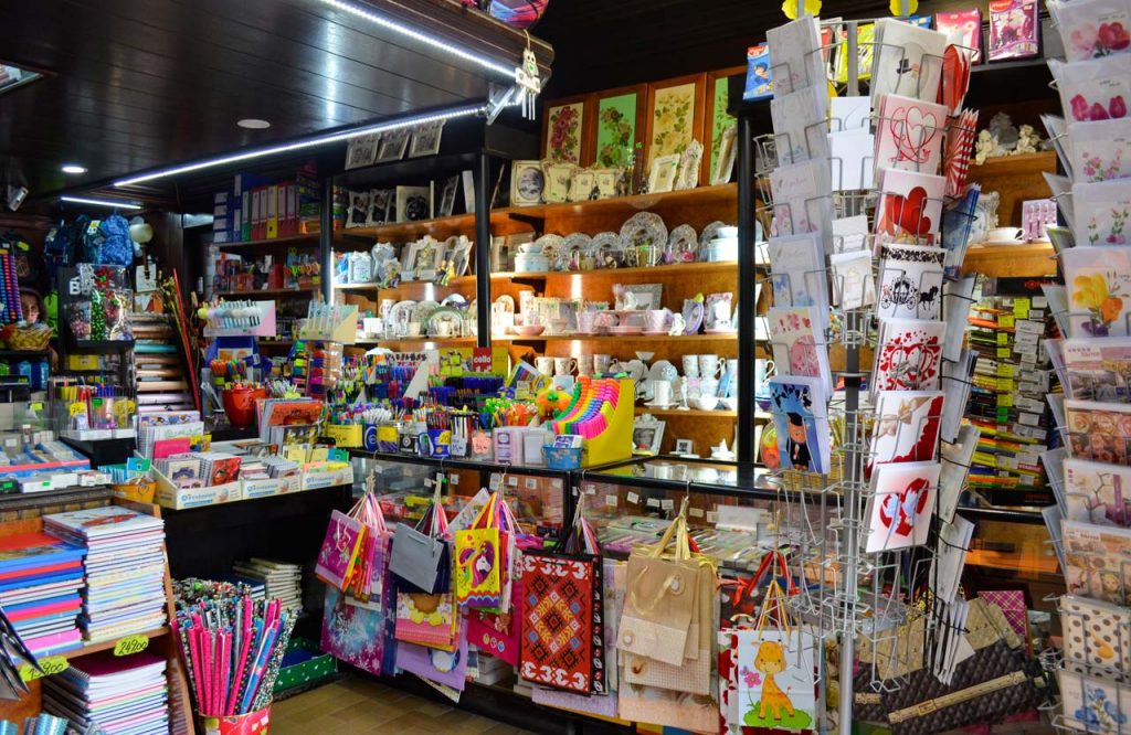 Knjizara i galerija Oskar Banjica Beograd