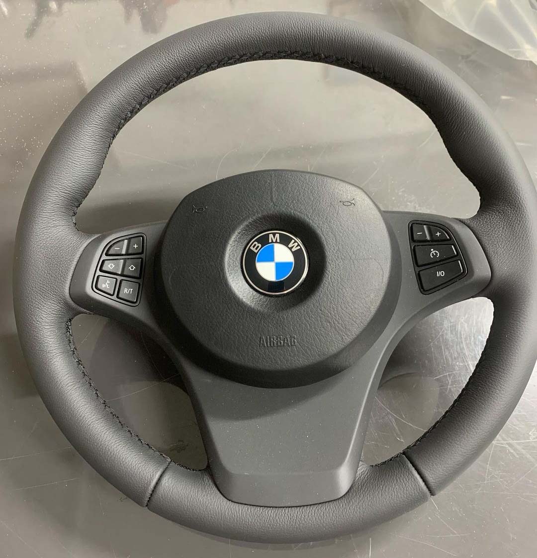 Autotapetar Meda