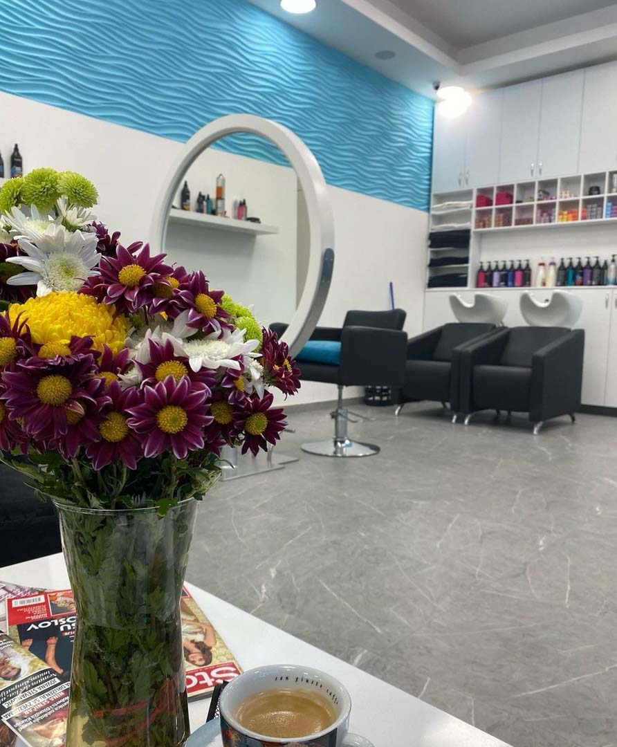 Salon Toni